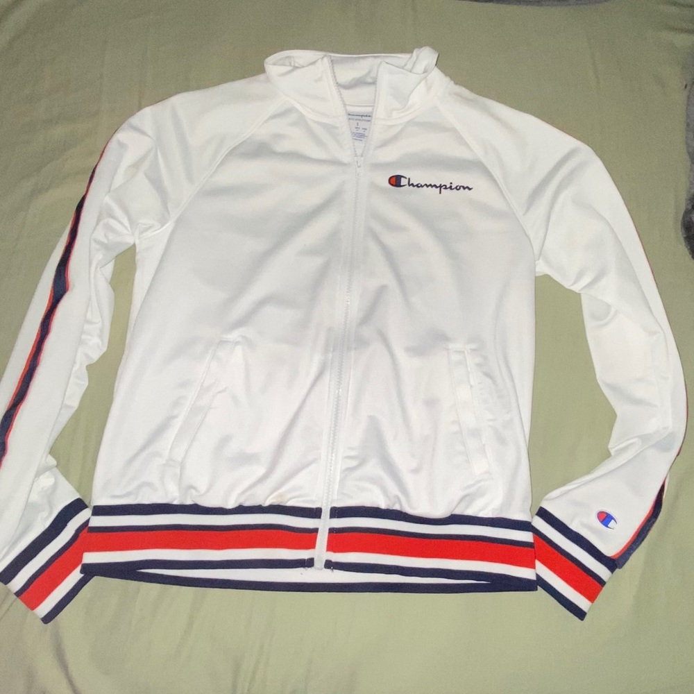 white champion sweater small
